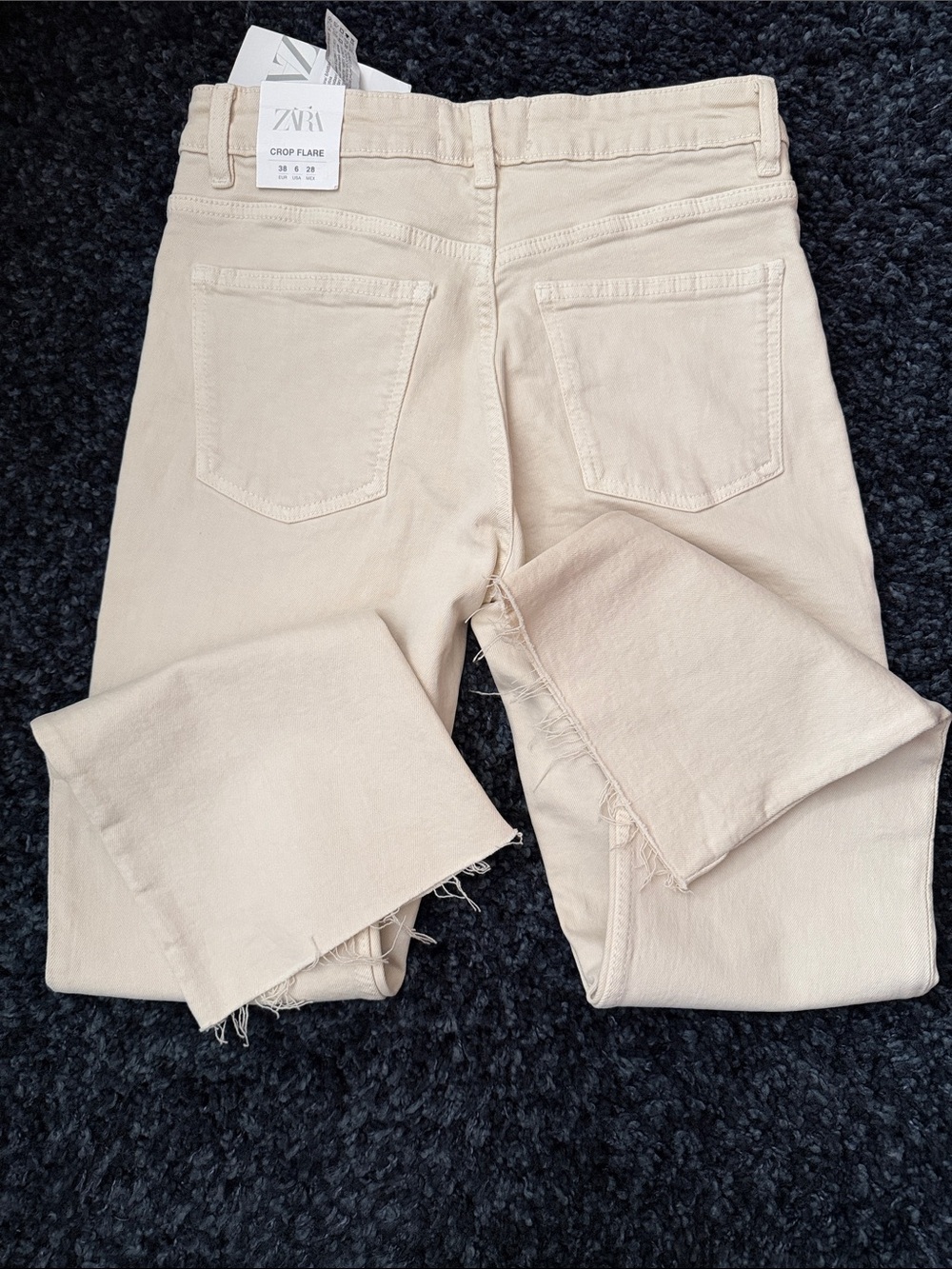 ZARA Cream Ankle Cropped High-Rise Jeans NWT - Picture 4 of 6